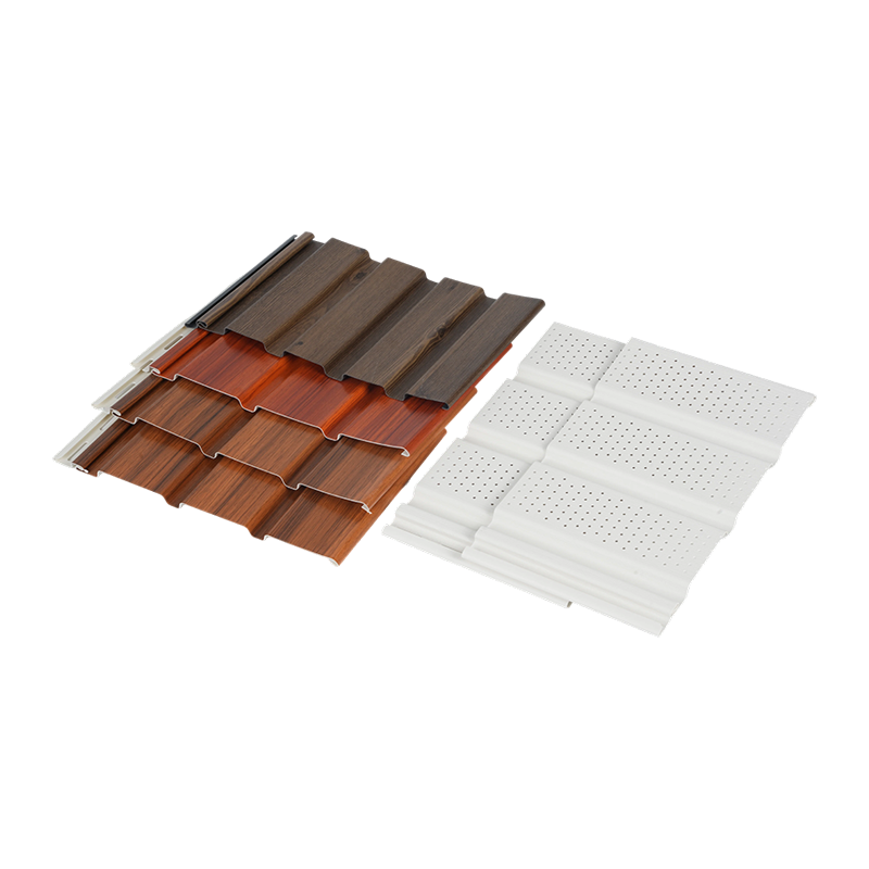 Pannello per intradosso grondaia in PVC massiccio e ventilato con venature del legno